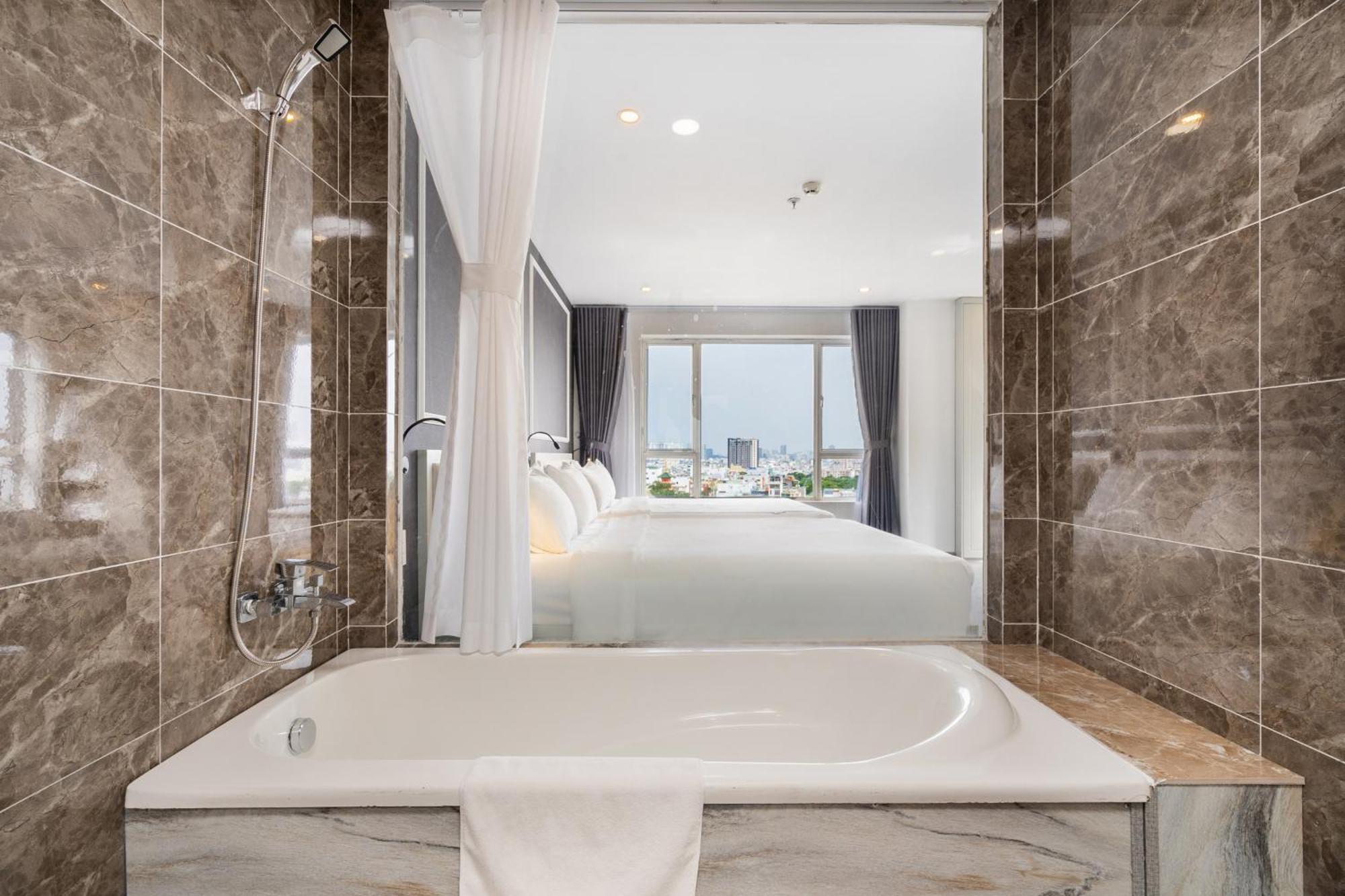Huazhu Hotel 胡志明市 外观 照片